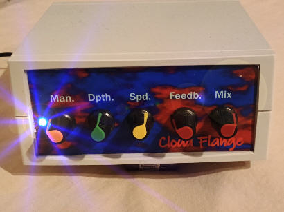 Front.JPG (15252 Byte)